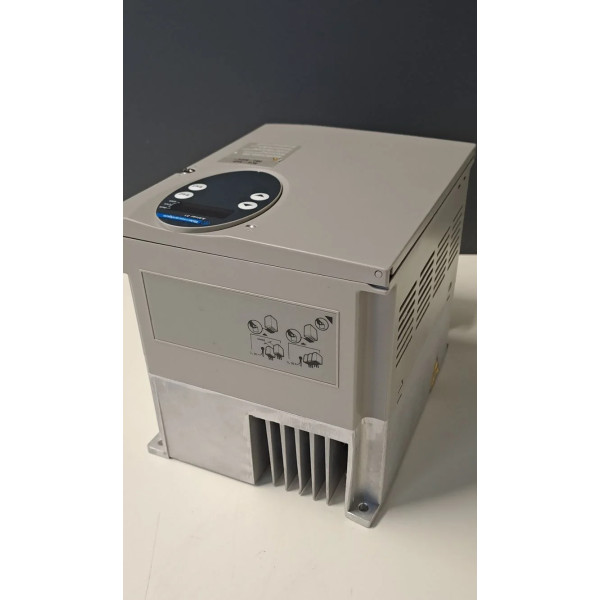 TÉLÉMÉCANIQUE  ATV31HU30N4