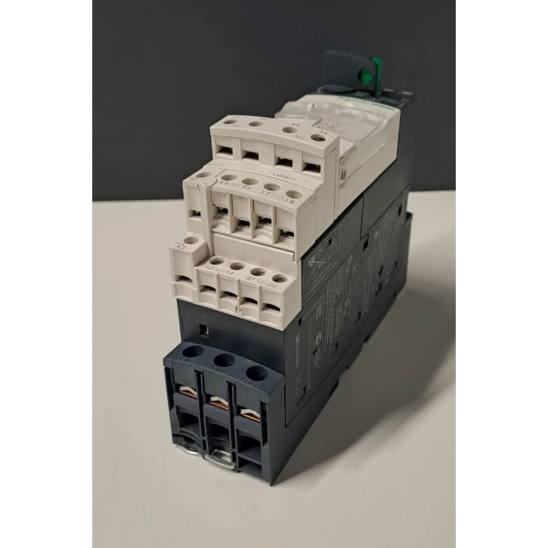 SCHNEIDER  LUB12 + LUCA05B