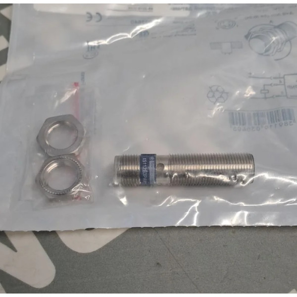 TÉLÉMÉCANIQUE  XS112B3PAM12