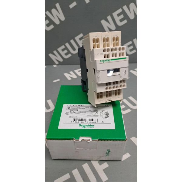 SCHNEIDER  CAD323FE7