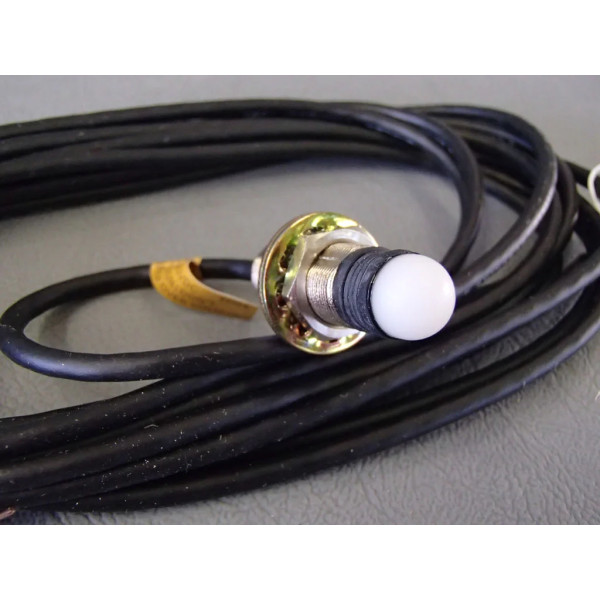 OMRON  D5B-1013