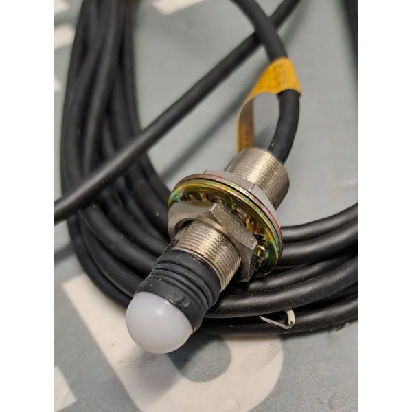 OMRON  D5B-1013