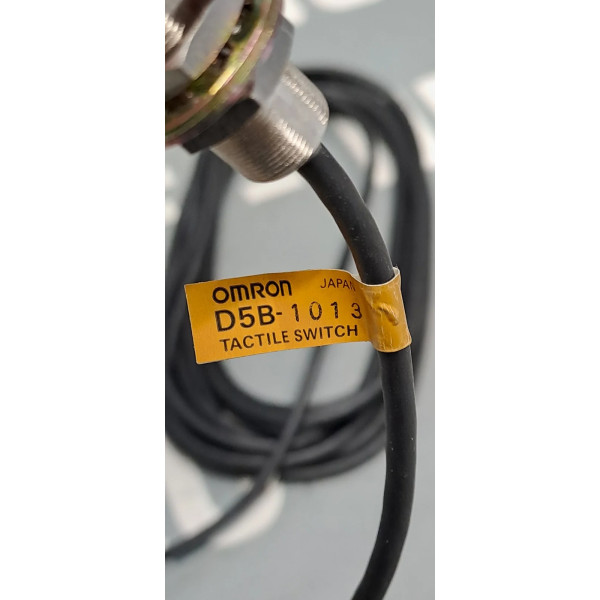 OMRON  D5B-1013