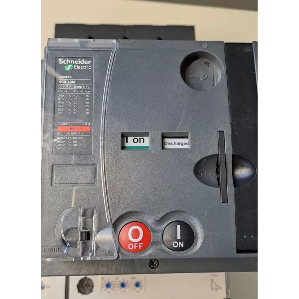 SCHNEIDER  NSX400-630 + NSX400F