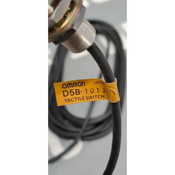 OMRON  D5B-1013