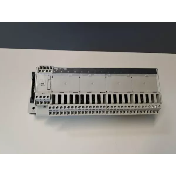 SCHNEIDER  ABE7S16E2E1