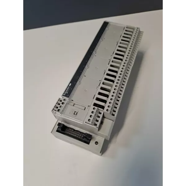 SCHNEIDER  ABE7S16E2E1