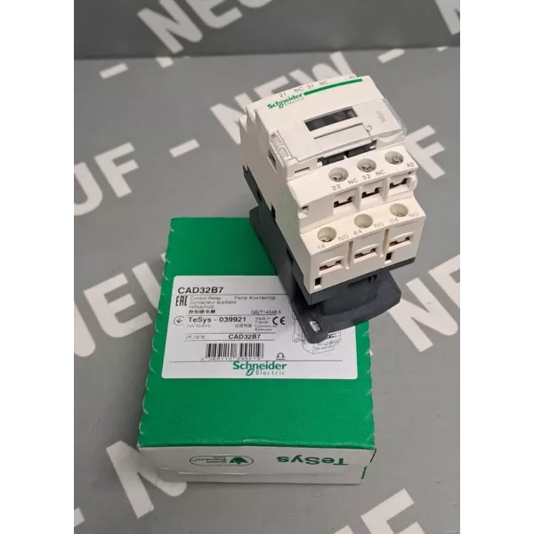 SCHNEIDER  CAD32B7