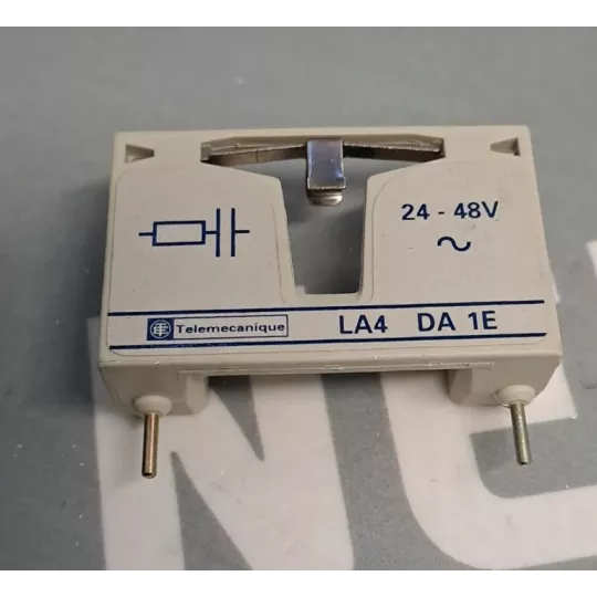 TÉLÉMÉCANIQUE  LA4DA1E