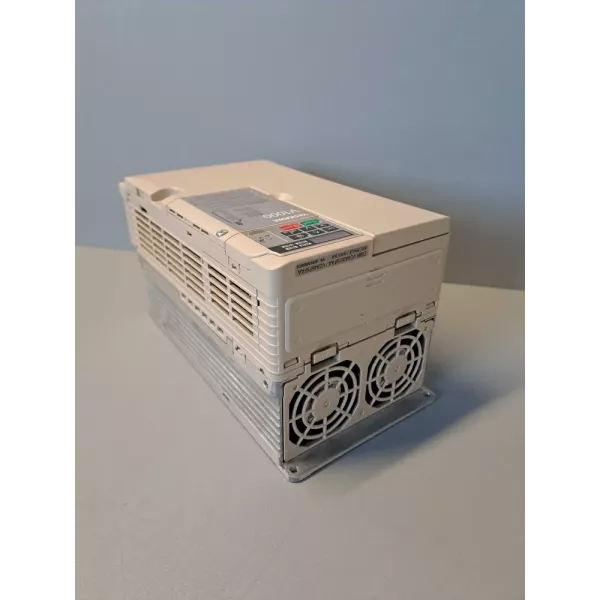 YASKAWA  CIMRVC4A0018FAA