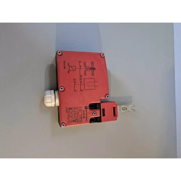 TÉLÉMÉCANIQUE  XCS-TE7311