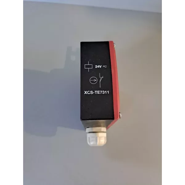 TÉLÉMÉCANIQUE  XCS-TE7311