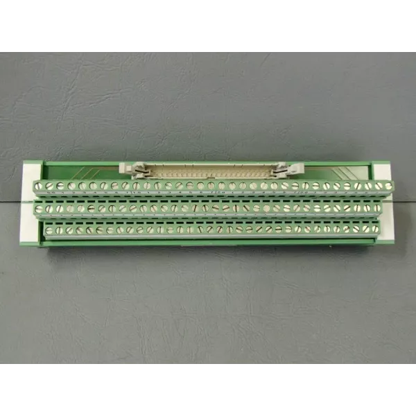 PHOENIX CONTACT UM45-FLK50/32IM/PLC