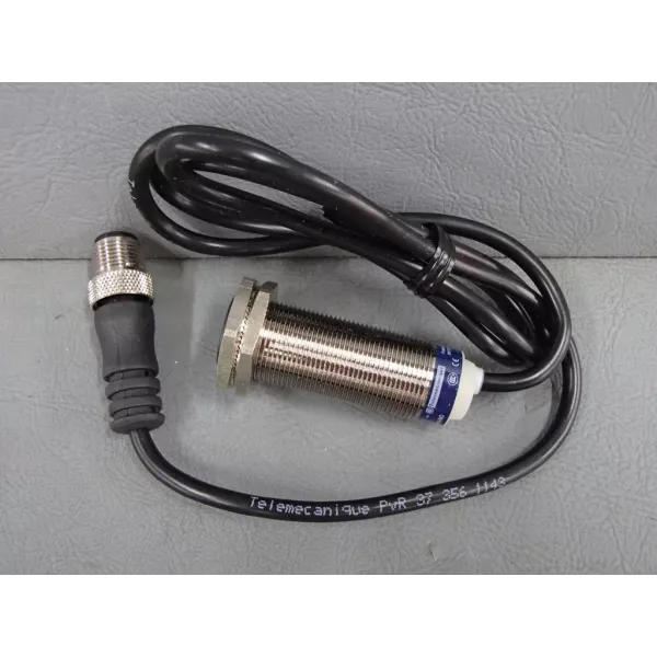 TÉLÉMÉCANIQUE  XS518B1CAL08M12