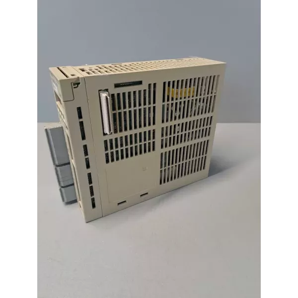 YASKAWA  SGDH-08AE-S-0Y