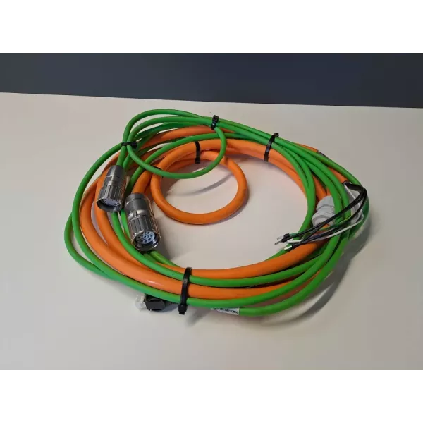 SCHNEIDER  LXM32AU60N4 + BSH0553P01A2A + CABLES