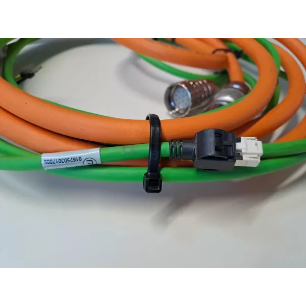 SCHNEIDER  LXM32AU60N4 + BSH0553P01A2A + CABLES