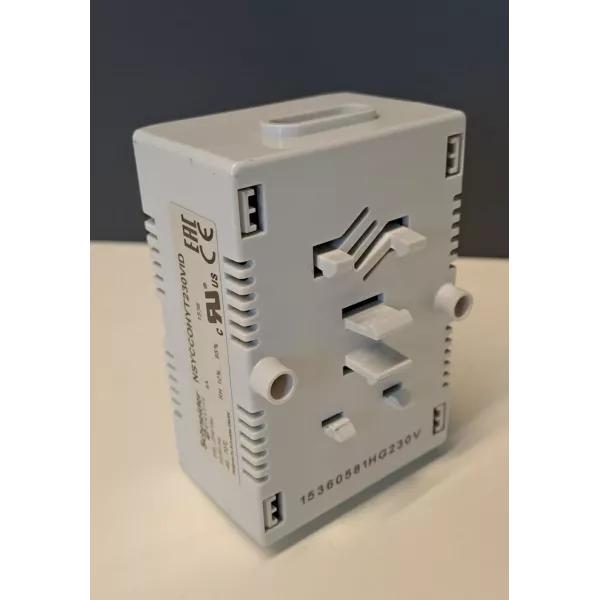 SCHNEIDER  NSYCCOHYT230VID