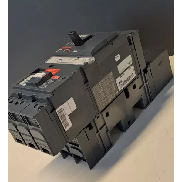 SCHNEIDER  LV429003 + LV429210 + C103TM100