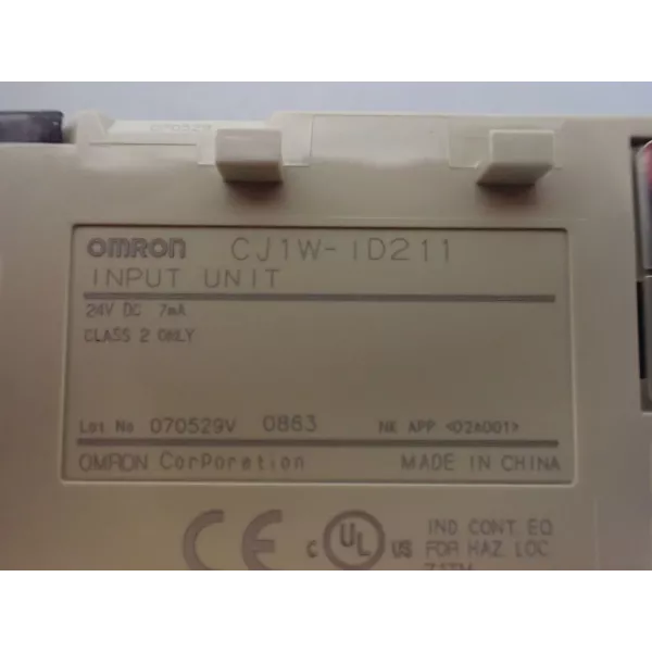 OMRON  CJ1W-ID211