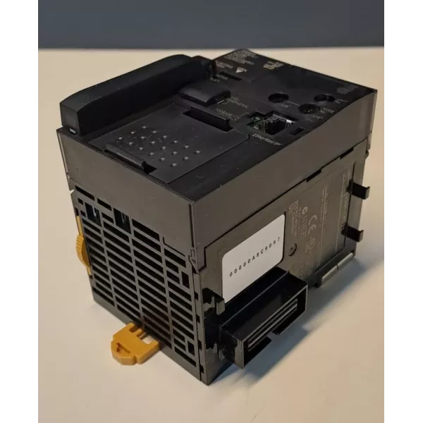 OMRON  CJ2M-CPU31
