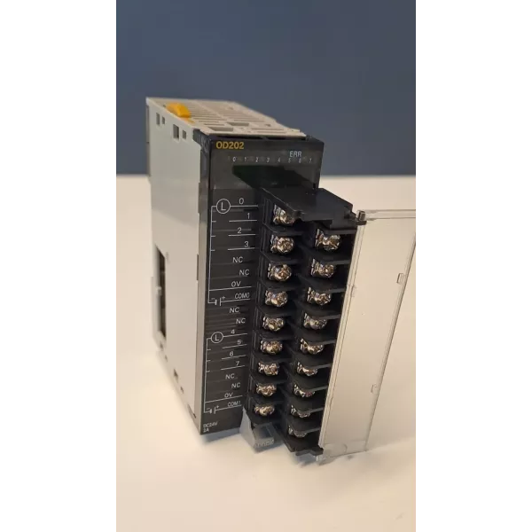 OMRON  CJ1W-OD202