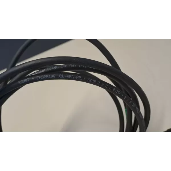 OMRON  R88A-CRWA-003C-DE