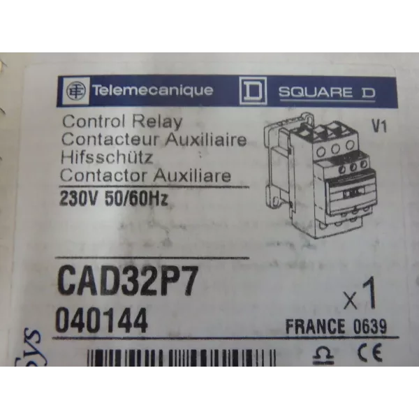 TÉLÉMÉCANIQUE  CAD32P7