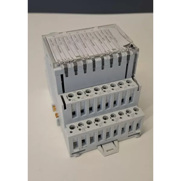 SCHNEIDER  TXM1.8X