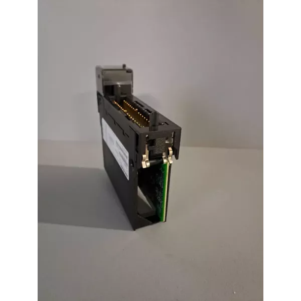 ALLEN BRADLEY  1756-IB32