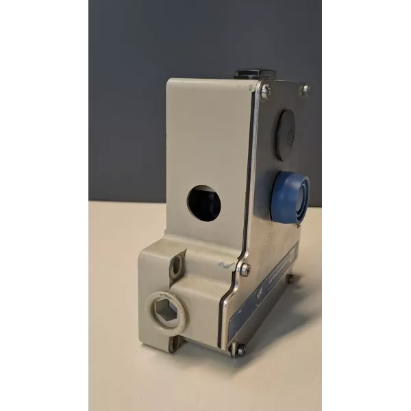 TÉLÉMÉCANIQUE  XY2CE2A270