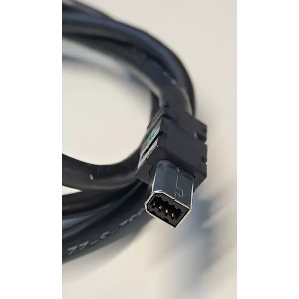 OMRON  R88A-CSK003S-E