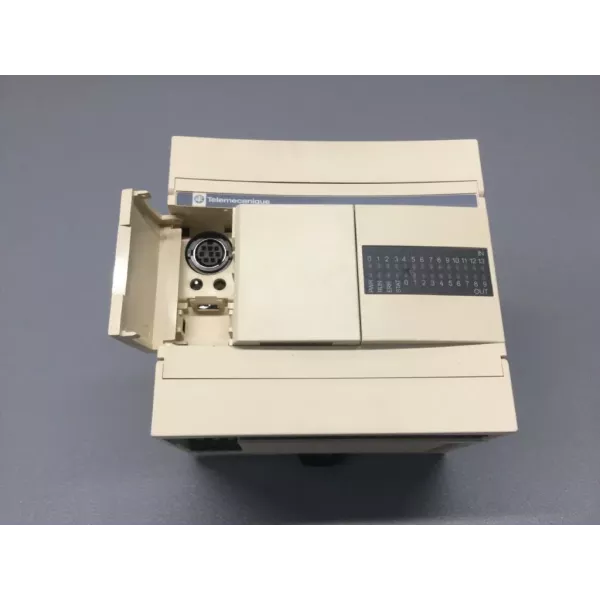 SCHNEIDER  TWDLCDA24DRF