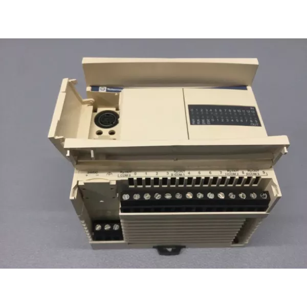 SCHNEIDER  TWDLCDA24DRF