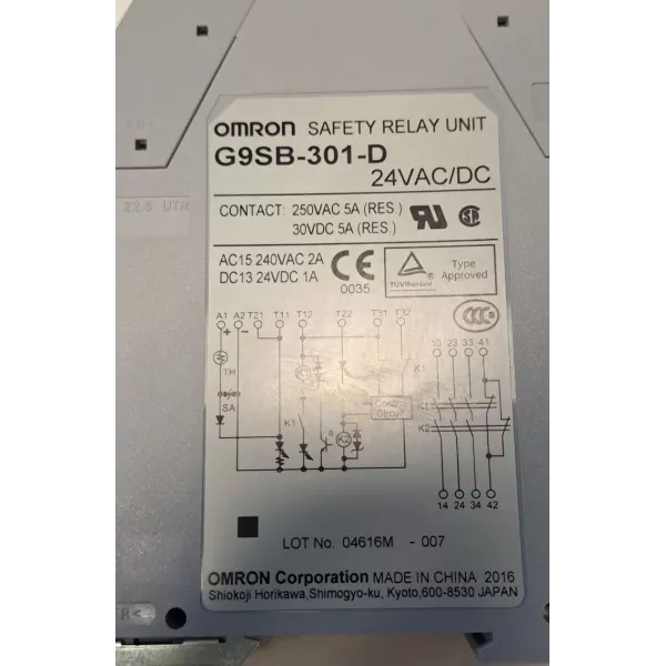 OMRON  G9SB-301-D