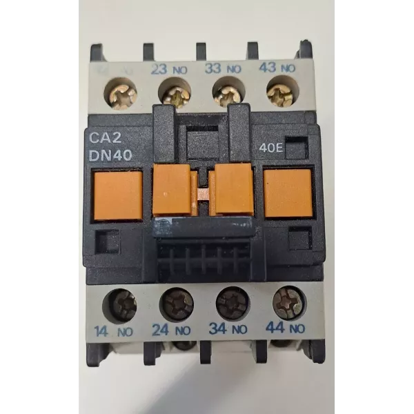 SCHNEIDER  CA2DN40B7