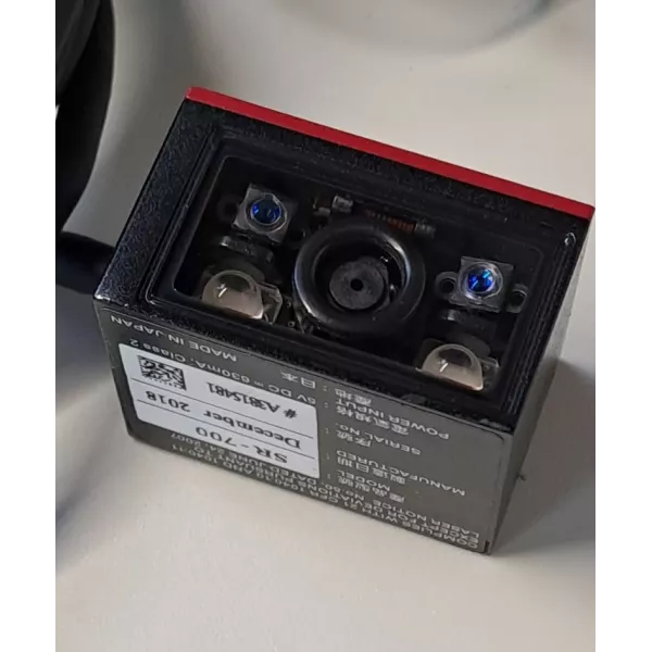 KEYENCE  SR-700