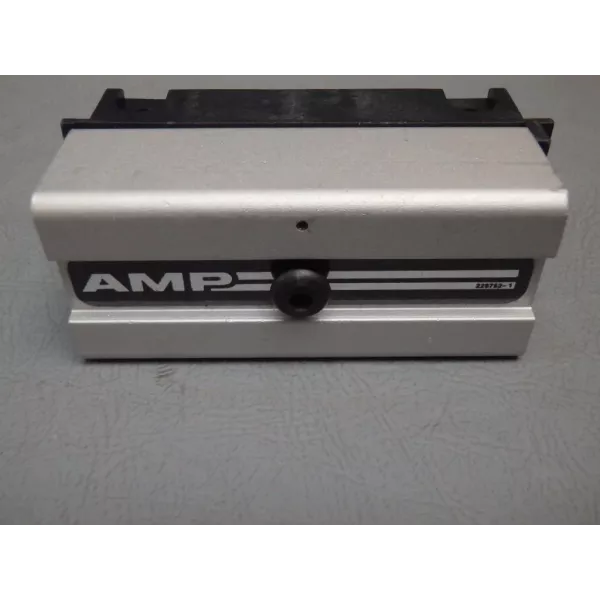 AMP 228752-1