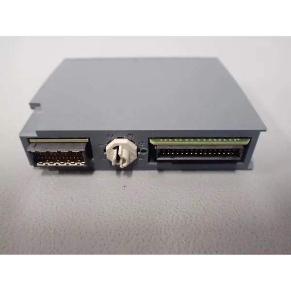 SIEMENS 6ES7131-6BF01-0BA0