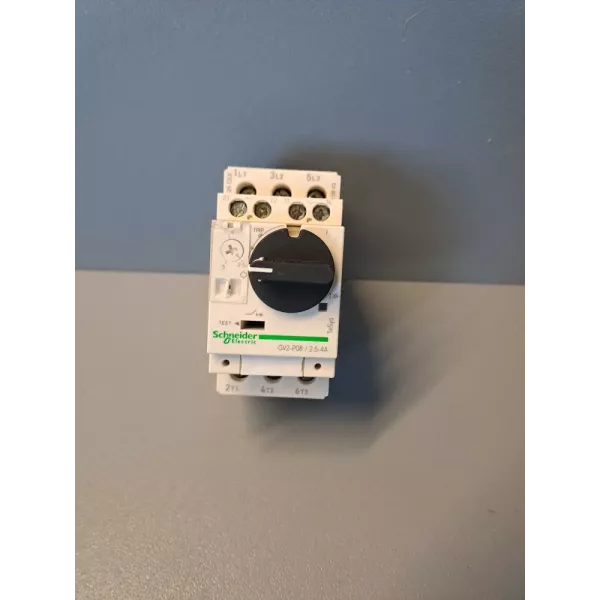 SCHNEIDER  GV2P08