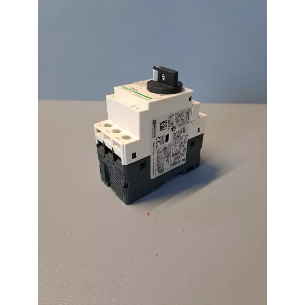 SCHNEIDER  GV2P08