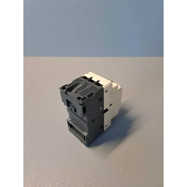 SCHNEIDER  GV2P08
