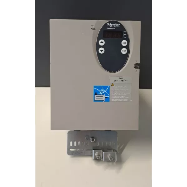 SCHNEIDER  LXM05AD22N4