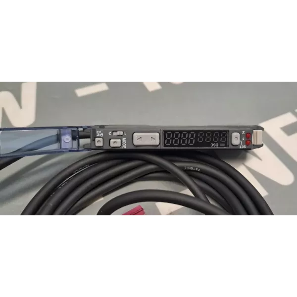 KEYENCE  FS-V33