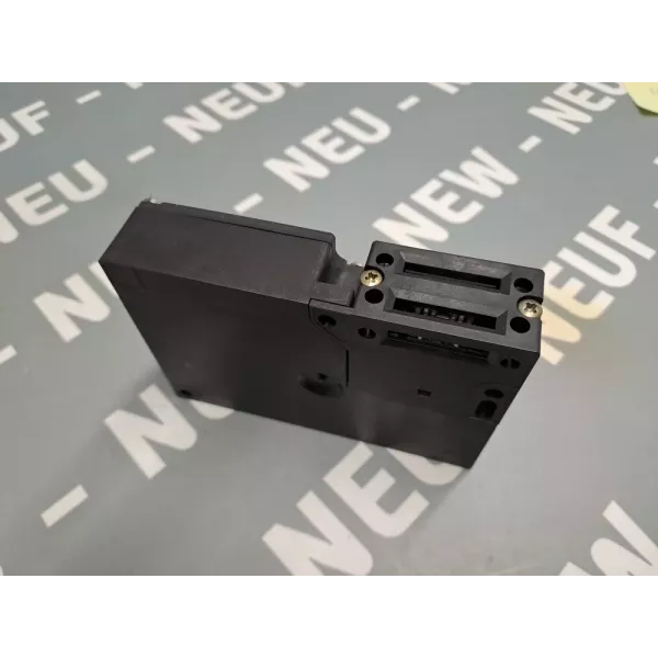 SCHMERSAL  AZM161SK-33RK-110-M16