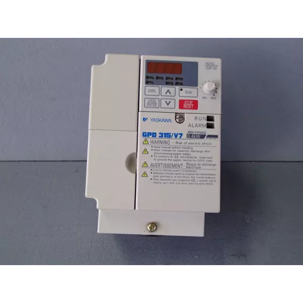 YASKAWA  CIMR-V7AM40P4