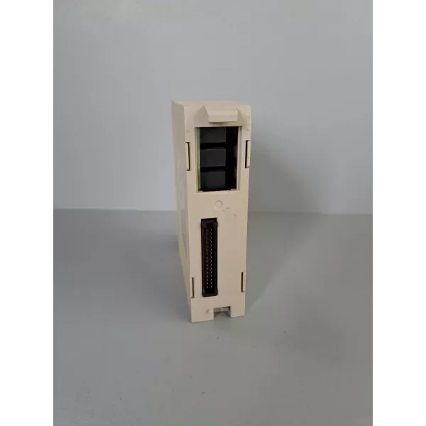 OMRON  C200HOC222N