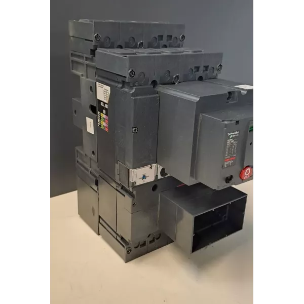 SCHNEIDER  LV430408 + COMPACT VIGI MH