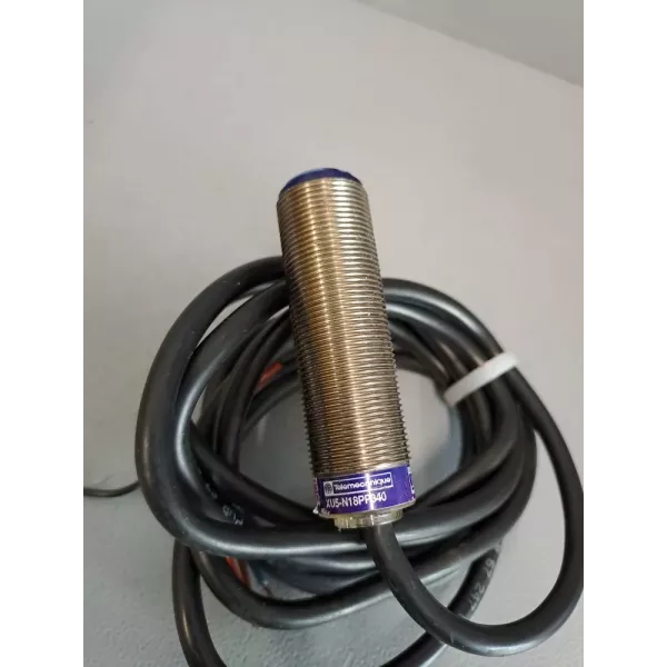 TÉLÉMÉCANIQUE  XU5N18PP340