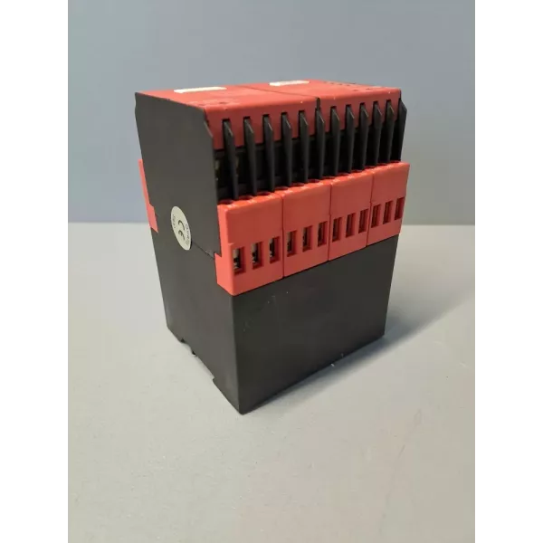 TÉLÉMÉCANIQUE  XPSAP5140